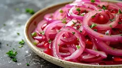 Ik maak gemarineerde uien voortaan alleen nog zo: ze worden knapperig en superlekker